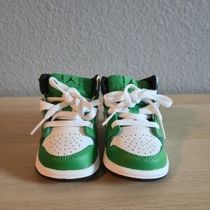 Air Jordan 1 Mid Lucky Green White Retro Size 4c